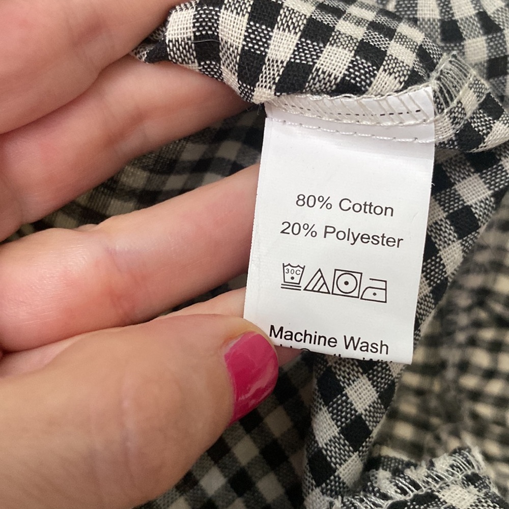 Shein Checkered Ruffle Shorts - Picture 6 of 7